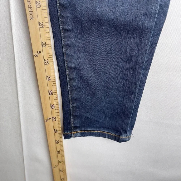 Pilcro and the Letterpress Script Jeans - Picture 4 of 9